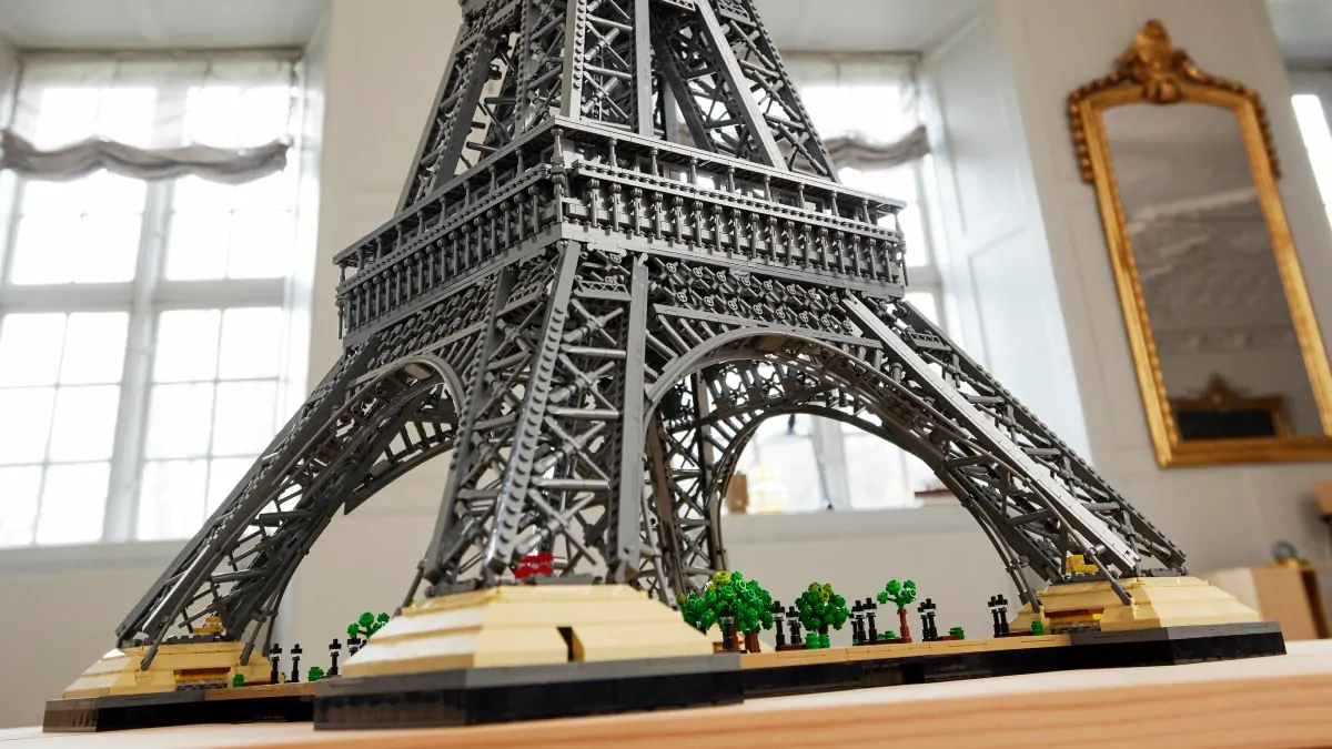 What is going on with the price of LEGO Icons 10307 Eiffel Tower?