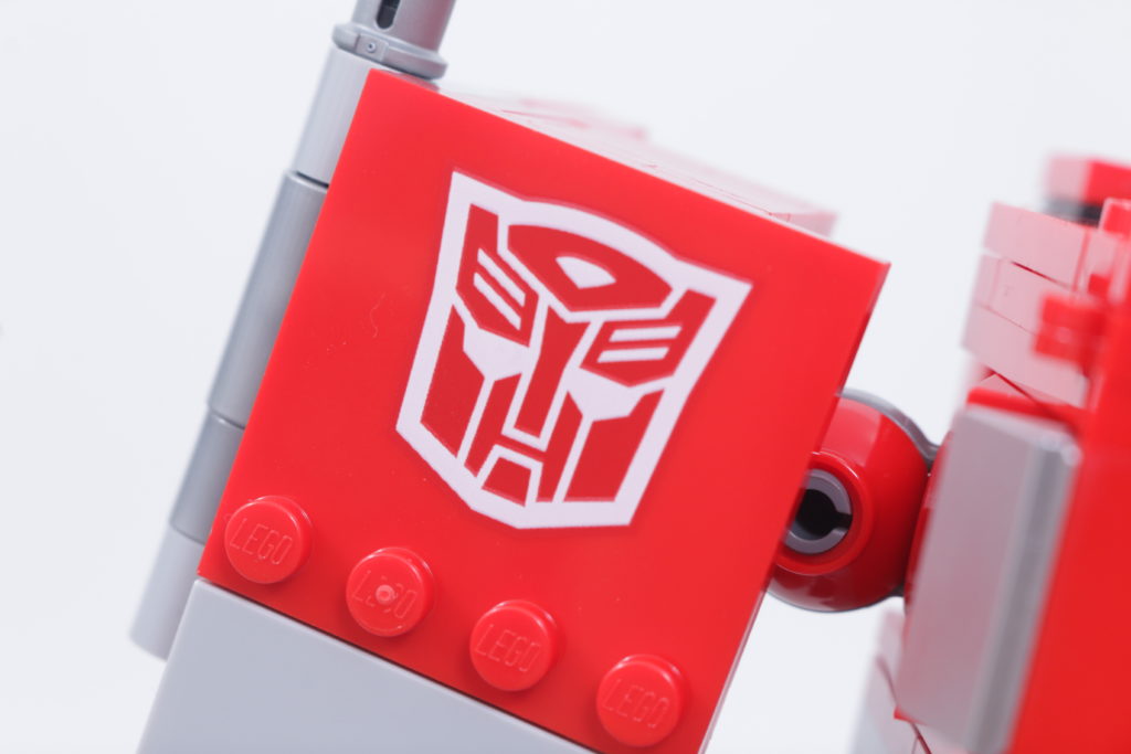 LEGO Transformers 10302 Optimus Prime review 25 1024x683