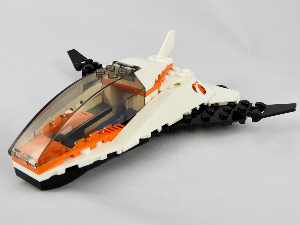 LEGO City 60224 Satellite Service Mission 8