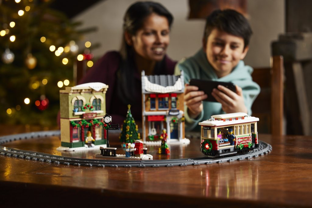 LEGO Winter Village 10308 Holiday Main Street 20 1024x683