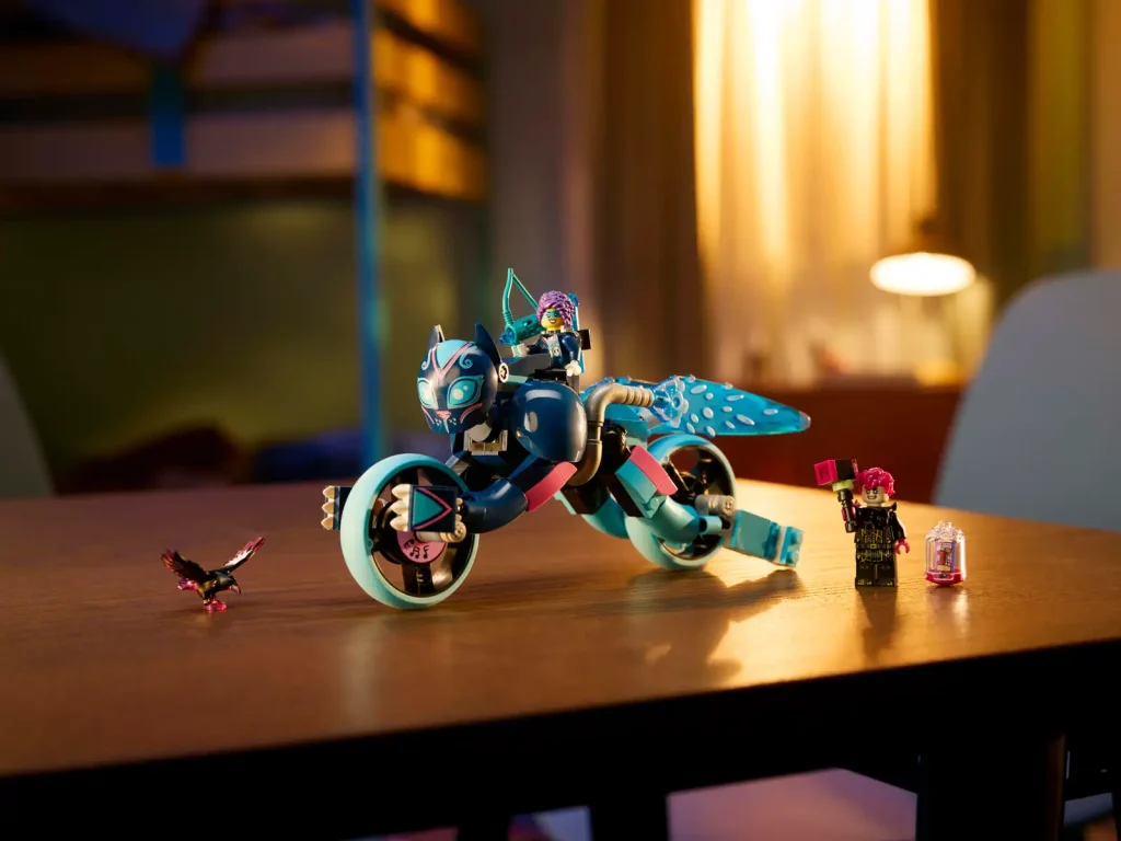 LEGO DREAMZzz 71479 Zoeys Cat Motorcycle Lifestyle 3 1024x768