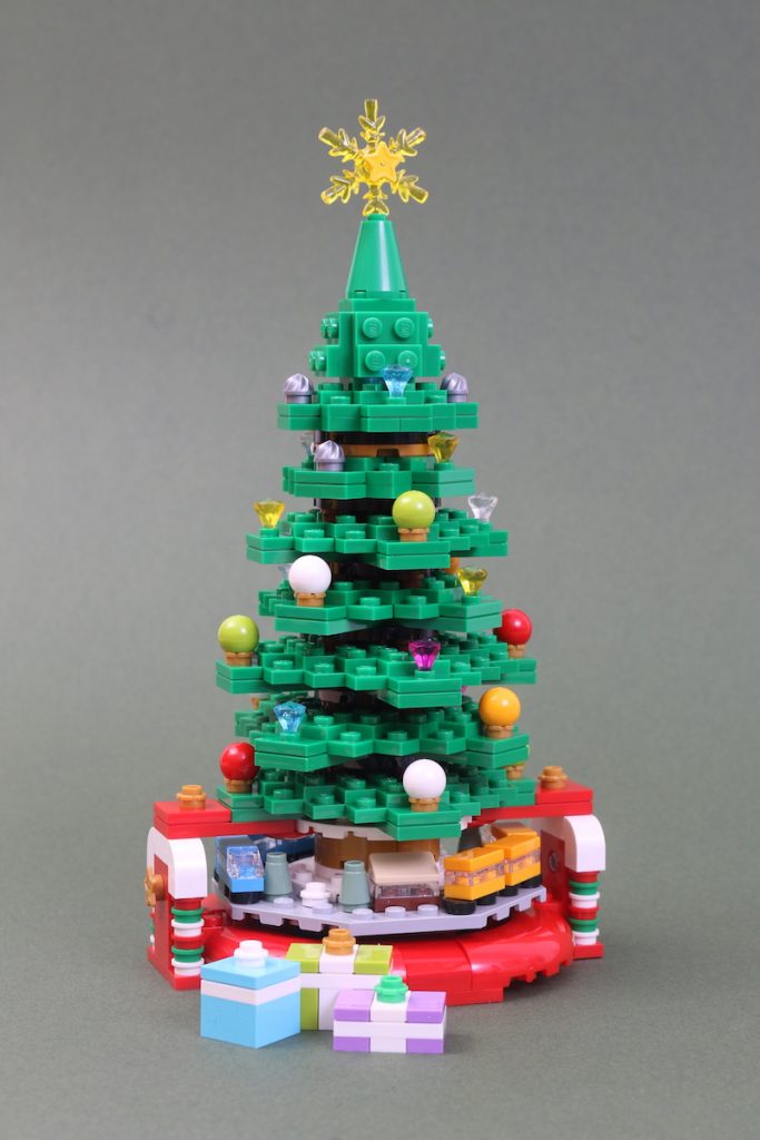 40338 Christmas Tree review Black Friday Brick Friday 5 683x1024