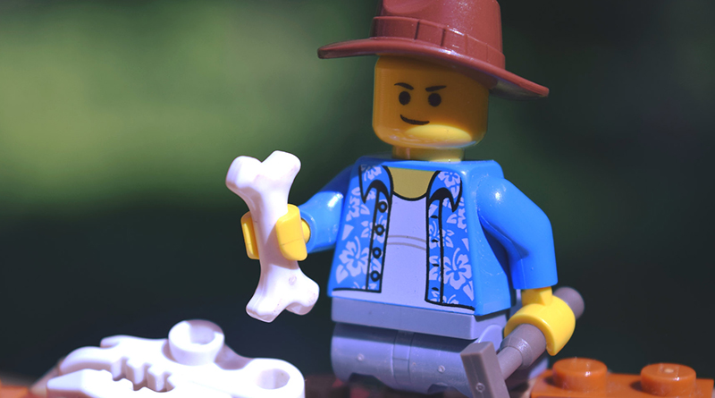 Brick Pic of the Day: Paleontology