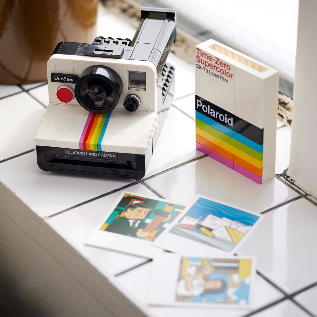 LEGO 21345 Ideas Polaroid OneStep SX 70 Camera lifestyle 2 1024x1024