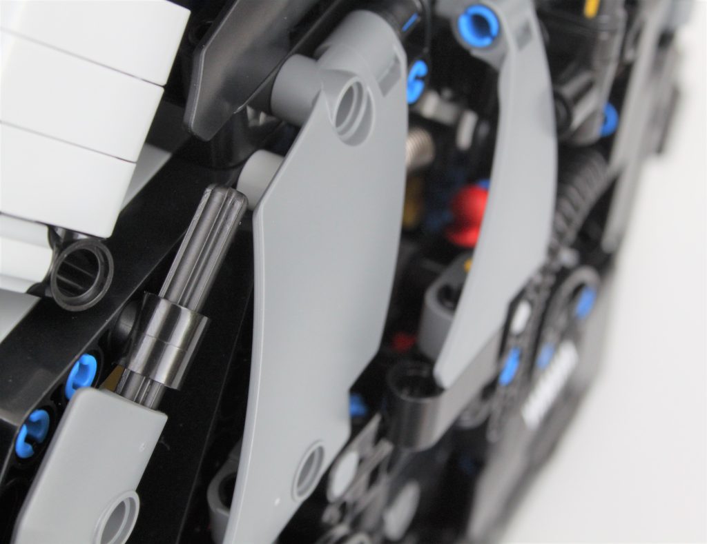 LEGO Technic 42159 Yamaha MT 10 SP review 29 1024x789