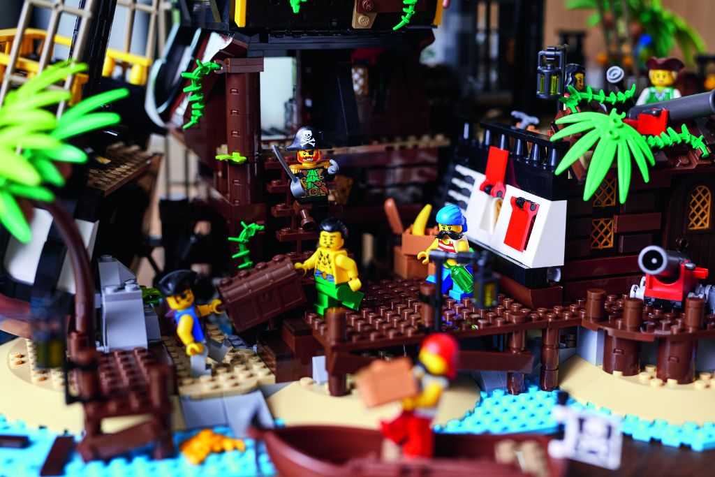 LEGO Ideas 21322 Pirates of Barracuda Bay 50