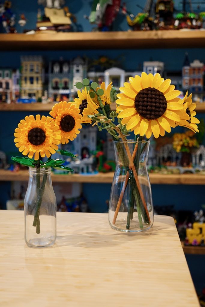 LEGO Botanicals 11502 Sunflower Bouquet 40524 Sunflowers review 1 683x1024
