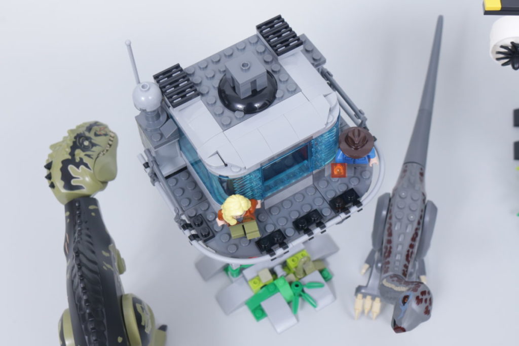 LEGO Jurassic World 76949 Gigantosaurus Therizinosaurus Attack review 4 1024x683