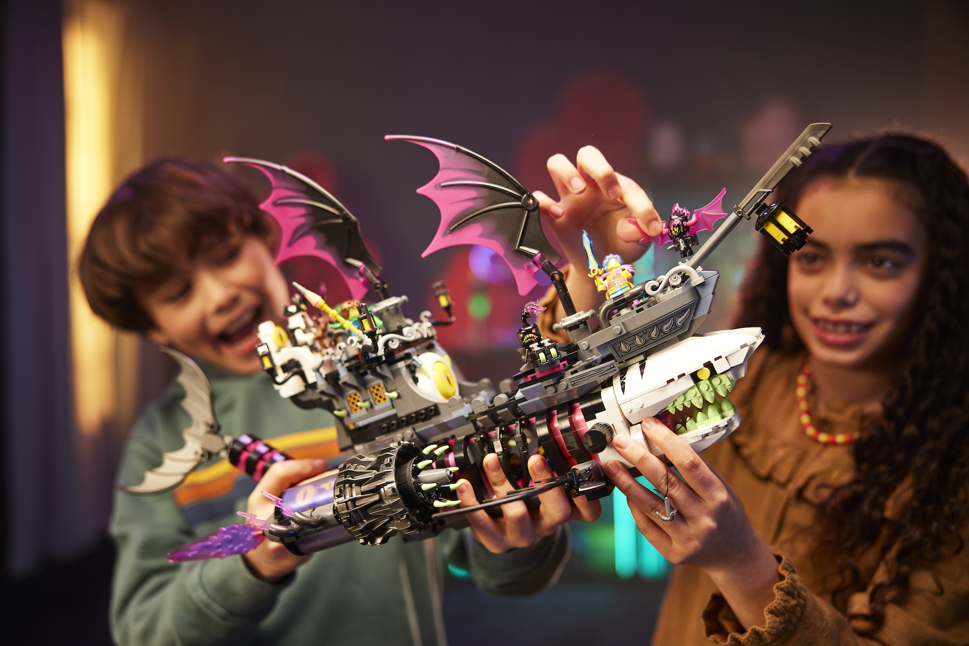 LEGO DREAMZzz 71469 Nightmare Shark Ship 3