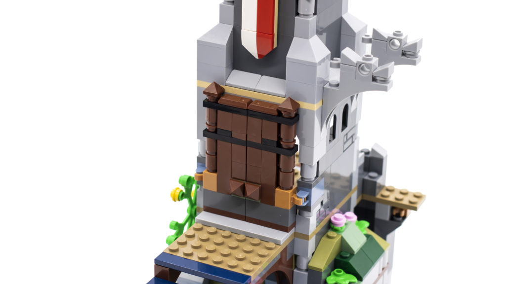 LEGO Creator 3 in 1 Medieval Castle 31120 14