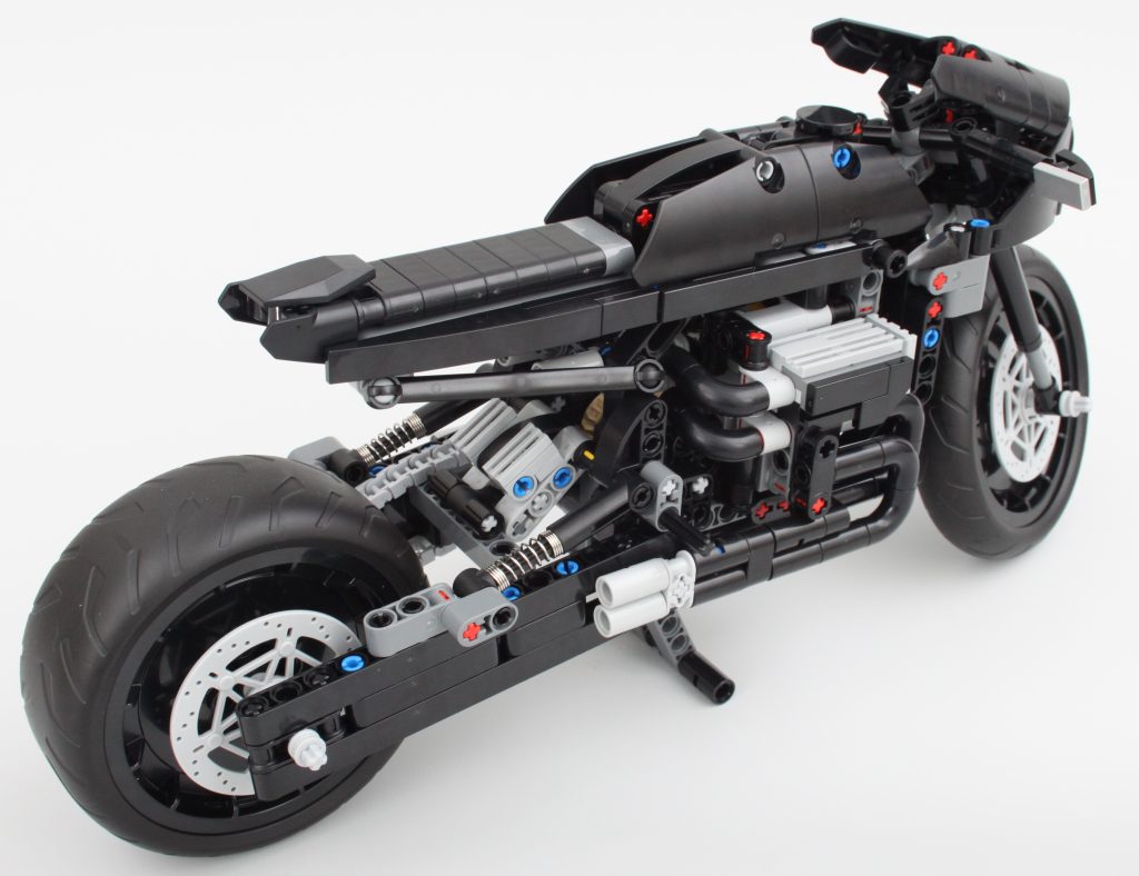 LEGO Technic 42155 The Batman Batcycle review 4 1024x788