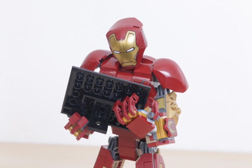 LEGO Marvel 76206 Iron Man Figure review 31 1024x683