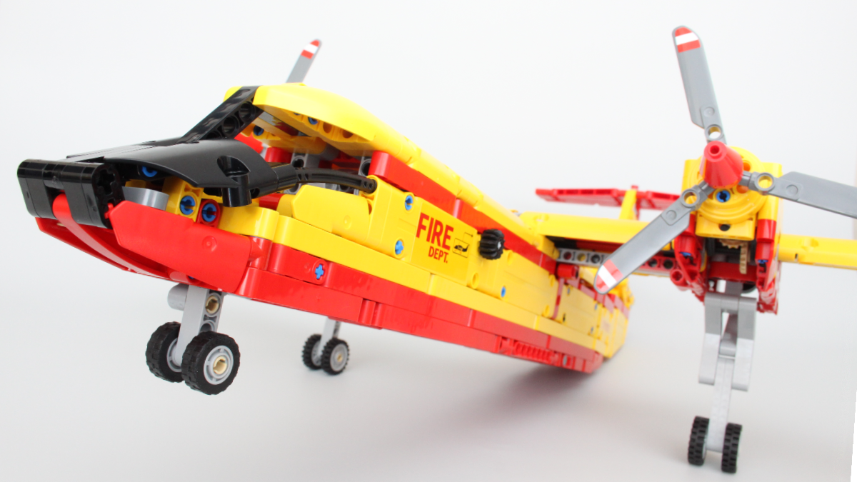LEGO Technic 42152 Firefighter Aircraft review