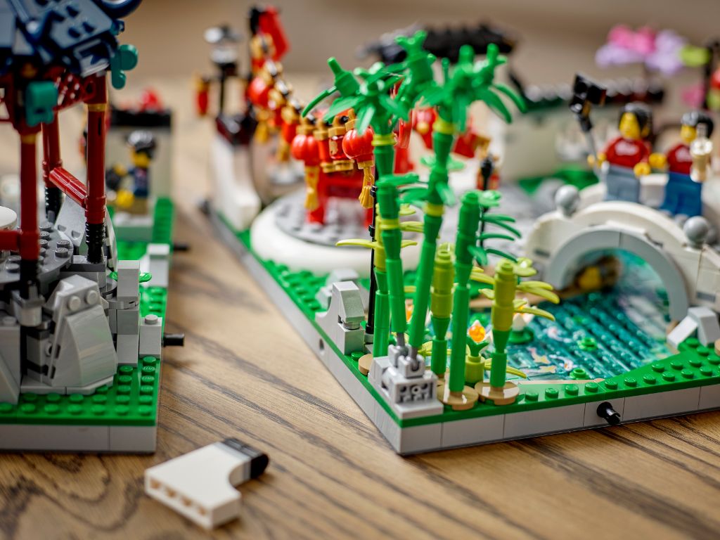 LEGO 80107 Spring Lantern Festival 14