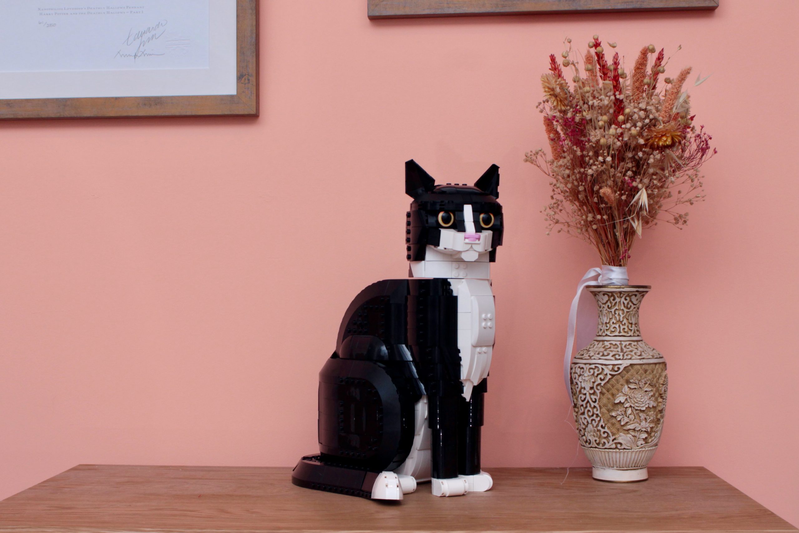 LEGO Ideas 21349 Tuxedo Cat review 3 scaled