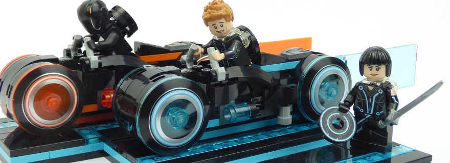 Enhance your LEGO Ideas 21314 TRON: Legacy display