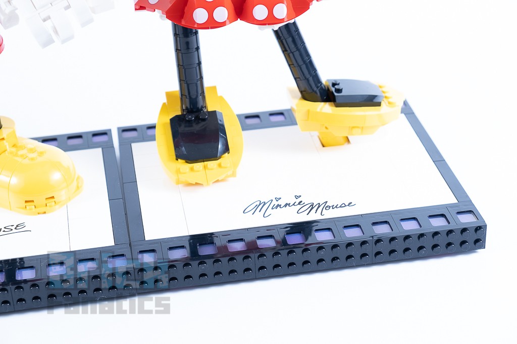 LEGO Disney 43179 Mickey Mouse and Minnie Mouse Buildable Characters 6 1