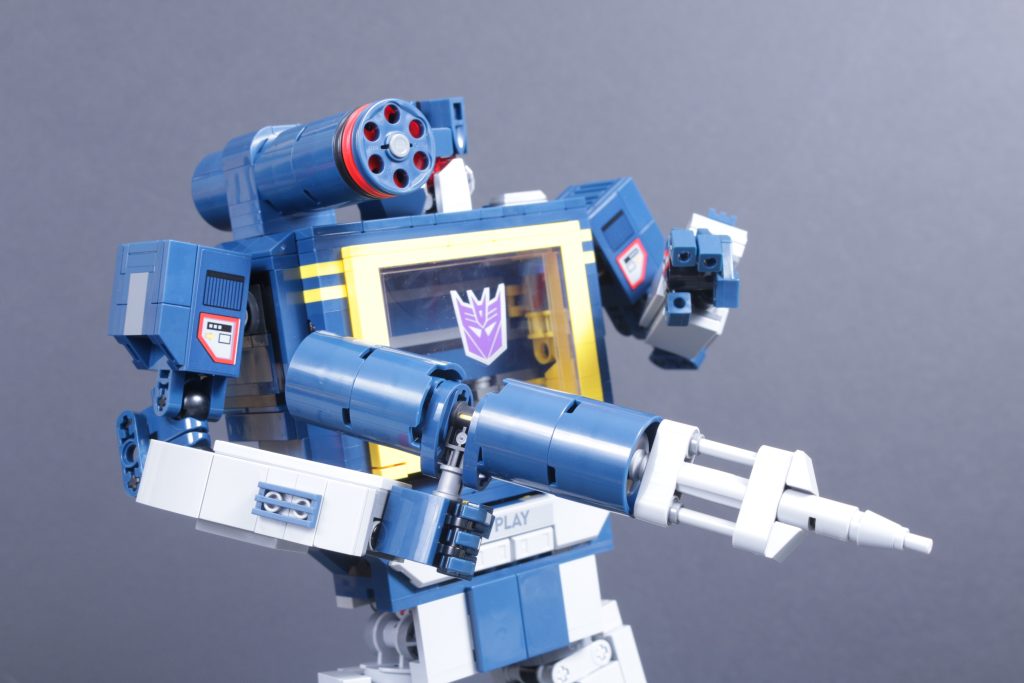 LEGO Icons Transformers 10358 Soundwave review 17 1024x683