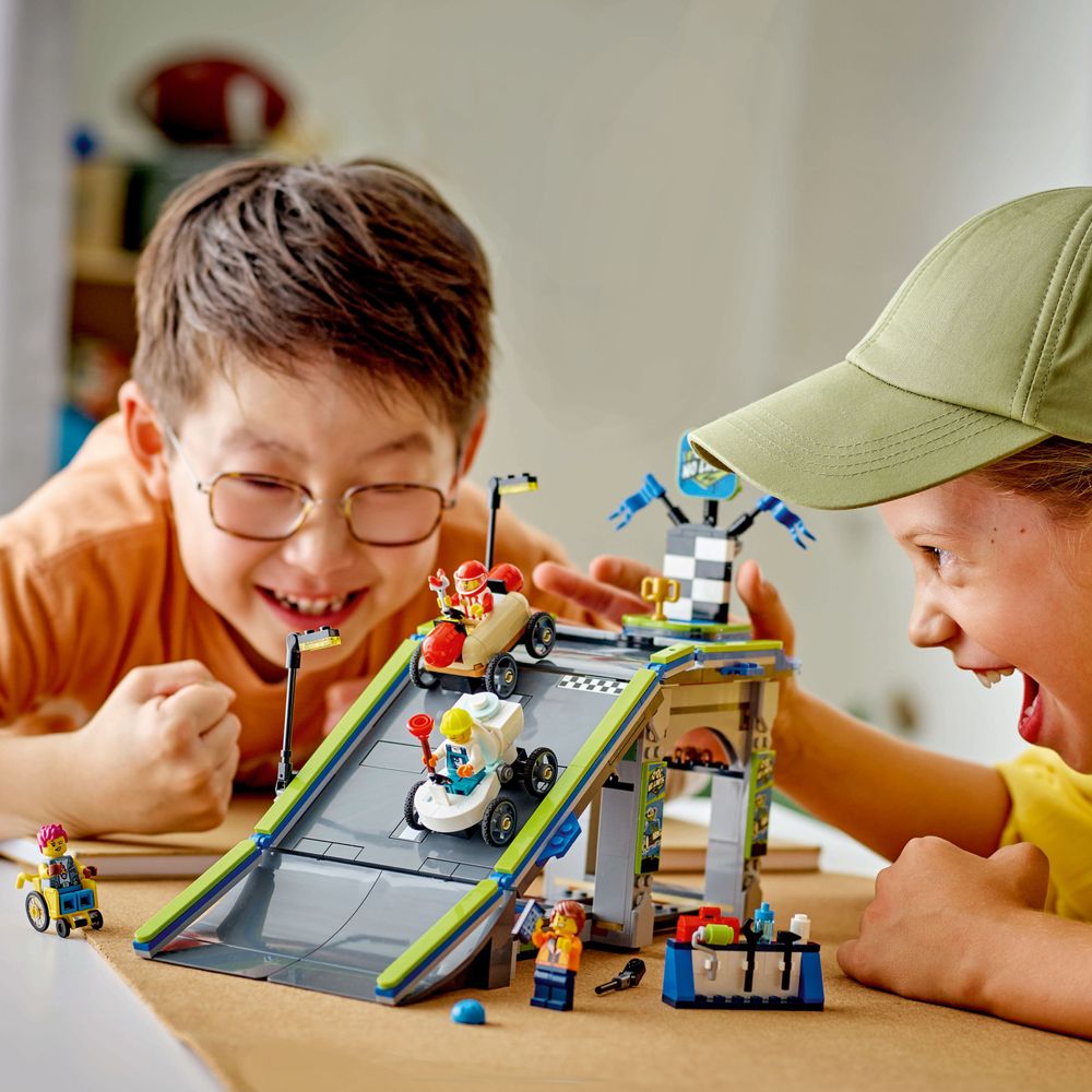 LEGO City 60460 No Limits Race Car Ramp 9