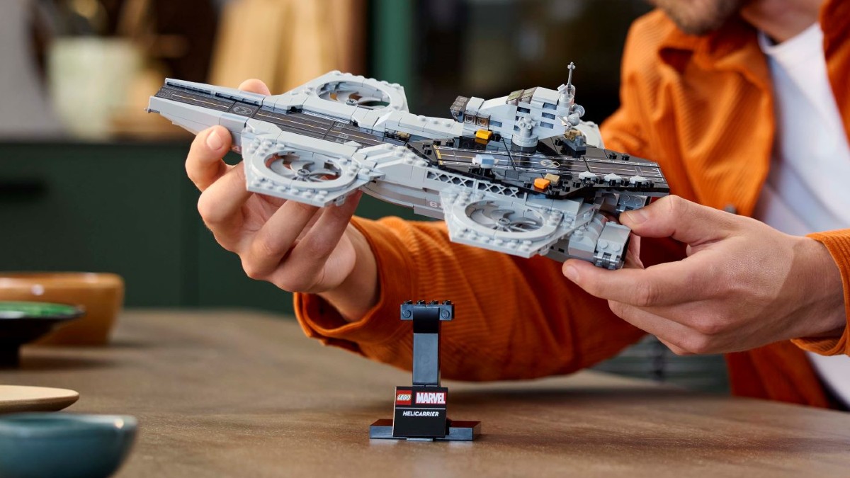 LEGO Marvel 76295 The Avengers Helicarrier will require some skilful building