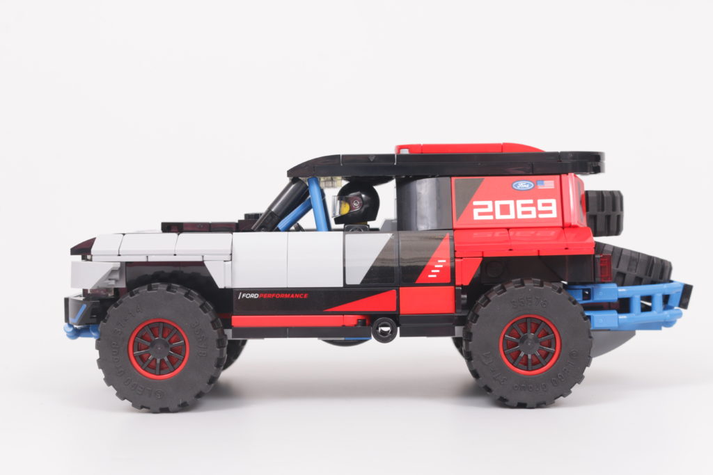 LEGO Speed Champions 76905 Ford GT Heritage Edition and Bronco R review 29