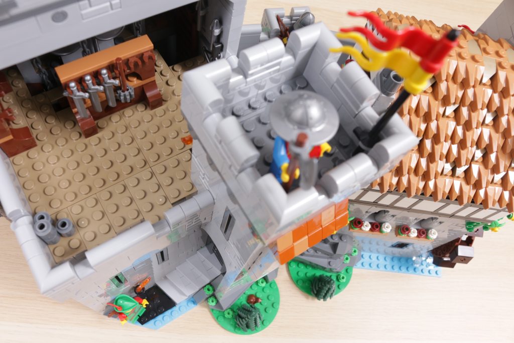 LEGO ICONS 10305 Lion Knights Castle review 98 1024x683