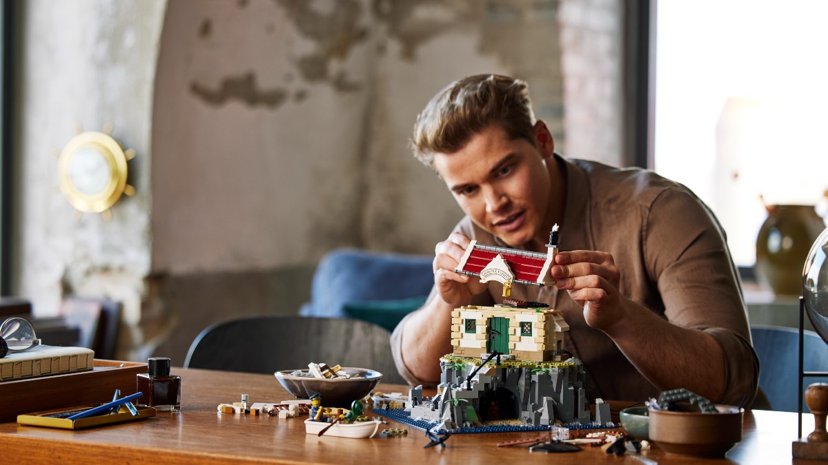 Five fun facts about LEGO Ideas 21335 Motorised Lighthouse