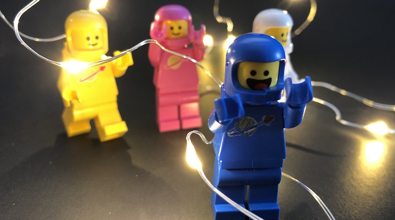 Brick Pic of the Day: Space party