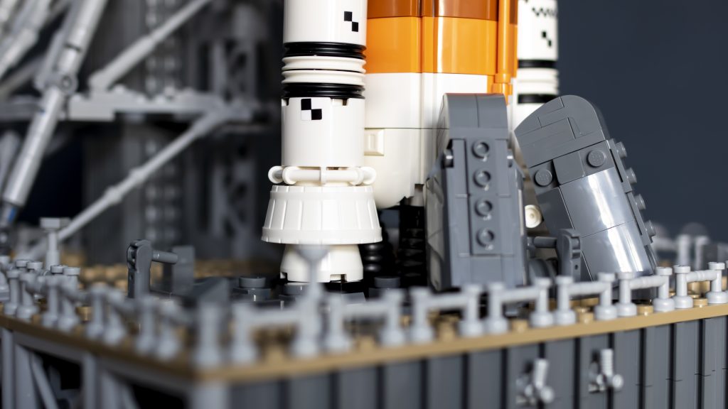 LEGO 10341 NASA Artemis Space Launch System 8 1024x576