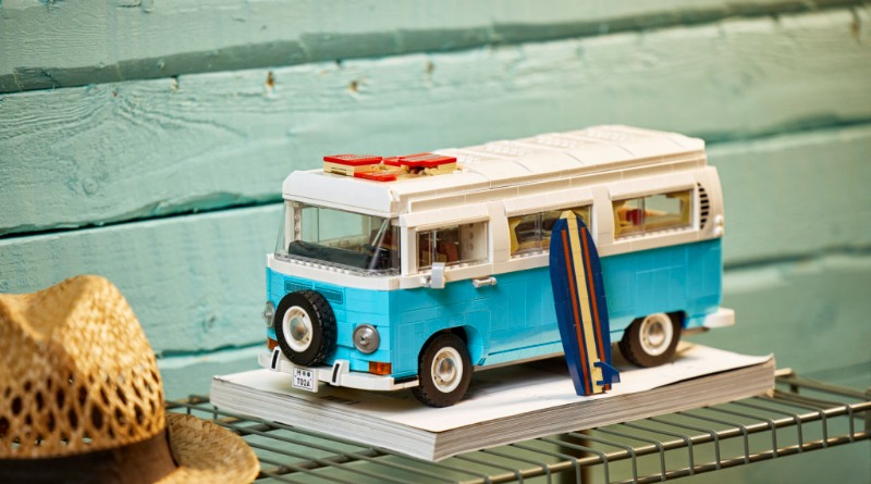 How LEGO upgraded from 10220 Volkswagen T1 Camper Van  to 10279 Volkswagen T2 Camper Van