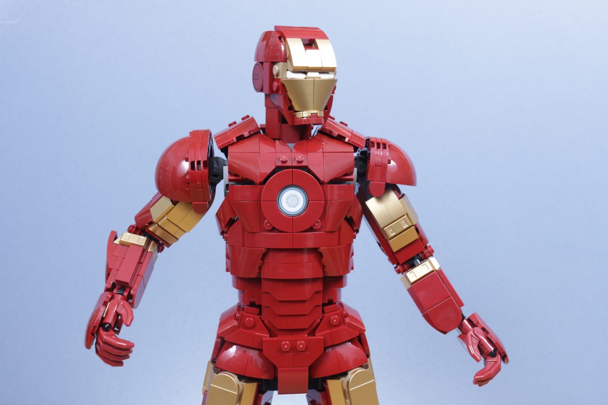 LEGO Marvel 76344 Iron Man Mark 3 Collectors Edition review 49 1200x800