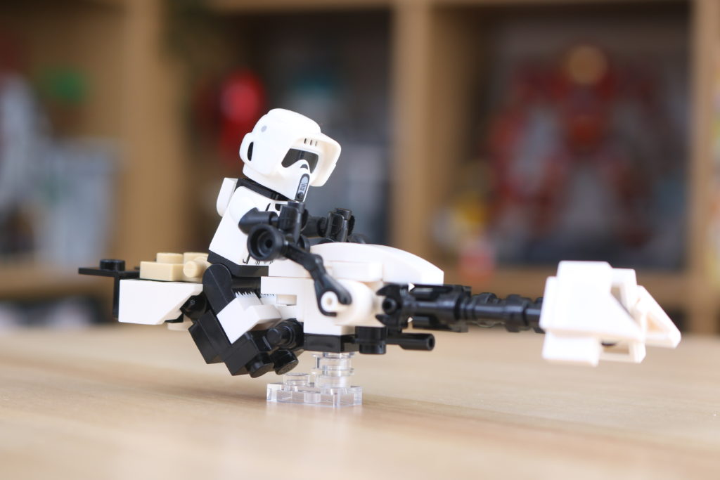 LEGO Star Wars The Mandalorian Speeder Bike Z 74 custom build 4