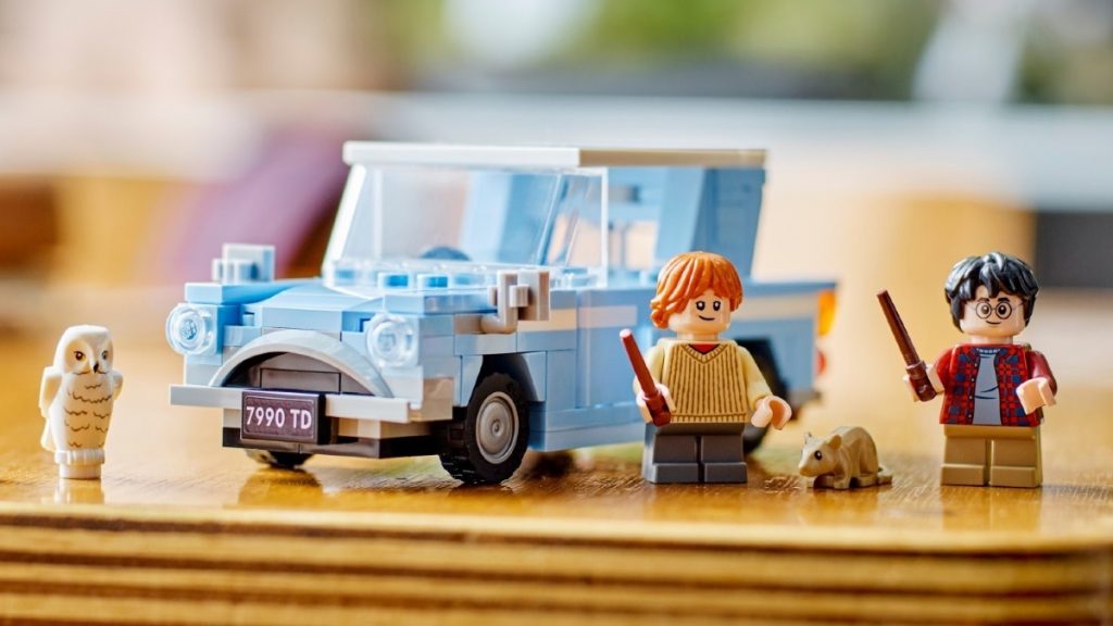 LEGO Harry Potter 76424 Flying Ford Anglia featured 2 1024x576