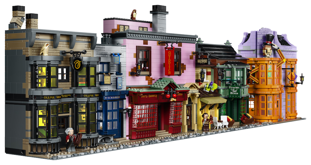 75978 Diagon Alley LEGO Harry Potter lifestyle resized 24