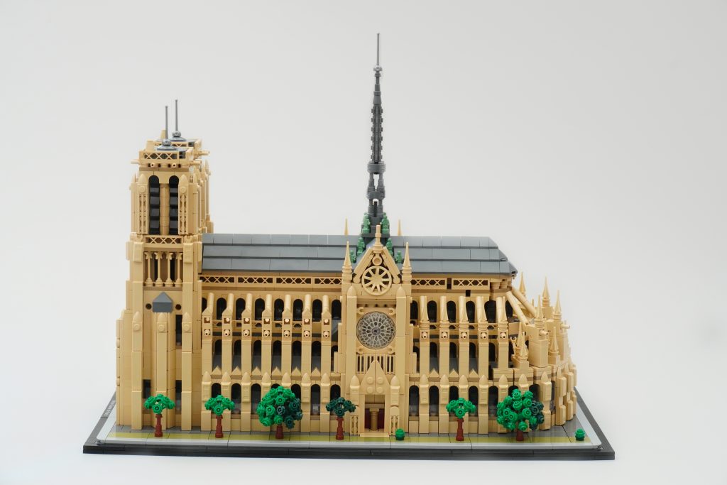 LEGO Architecture 21061 Notre Dame de Paris review 51 1024x683