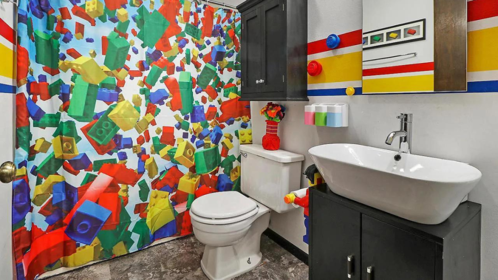 LEGO bathroom 1024x576