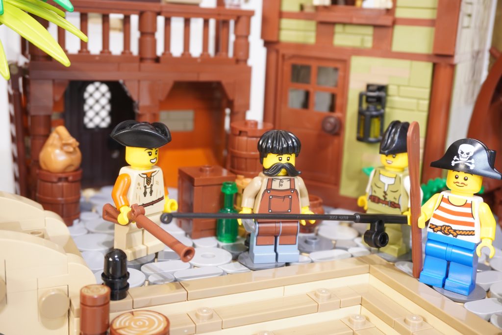 LEGO Bricklink Designer Program The Thieves of Tortuga review 17 1024x683
