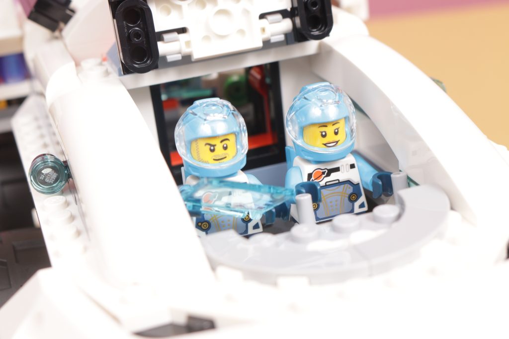 LEGO City 60432 Command Rover and Crane Loader review 40 1024x683