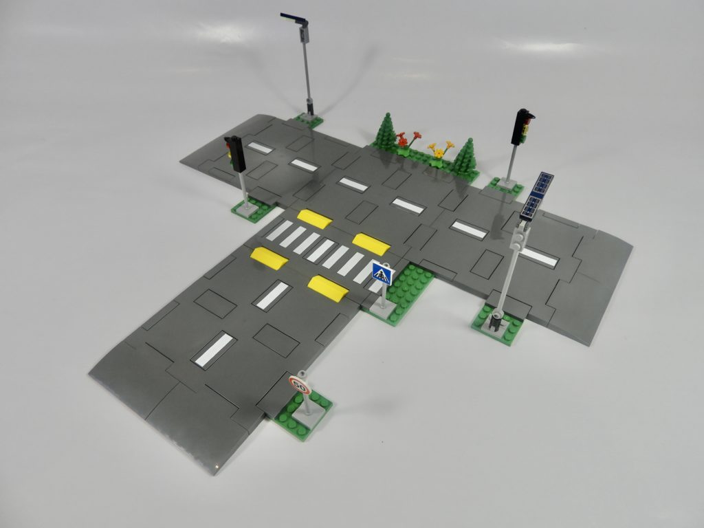 LEGO CITY 60304 Road Plates review 1