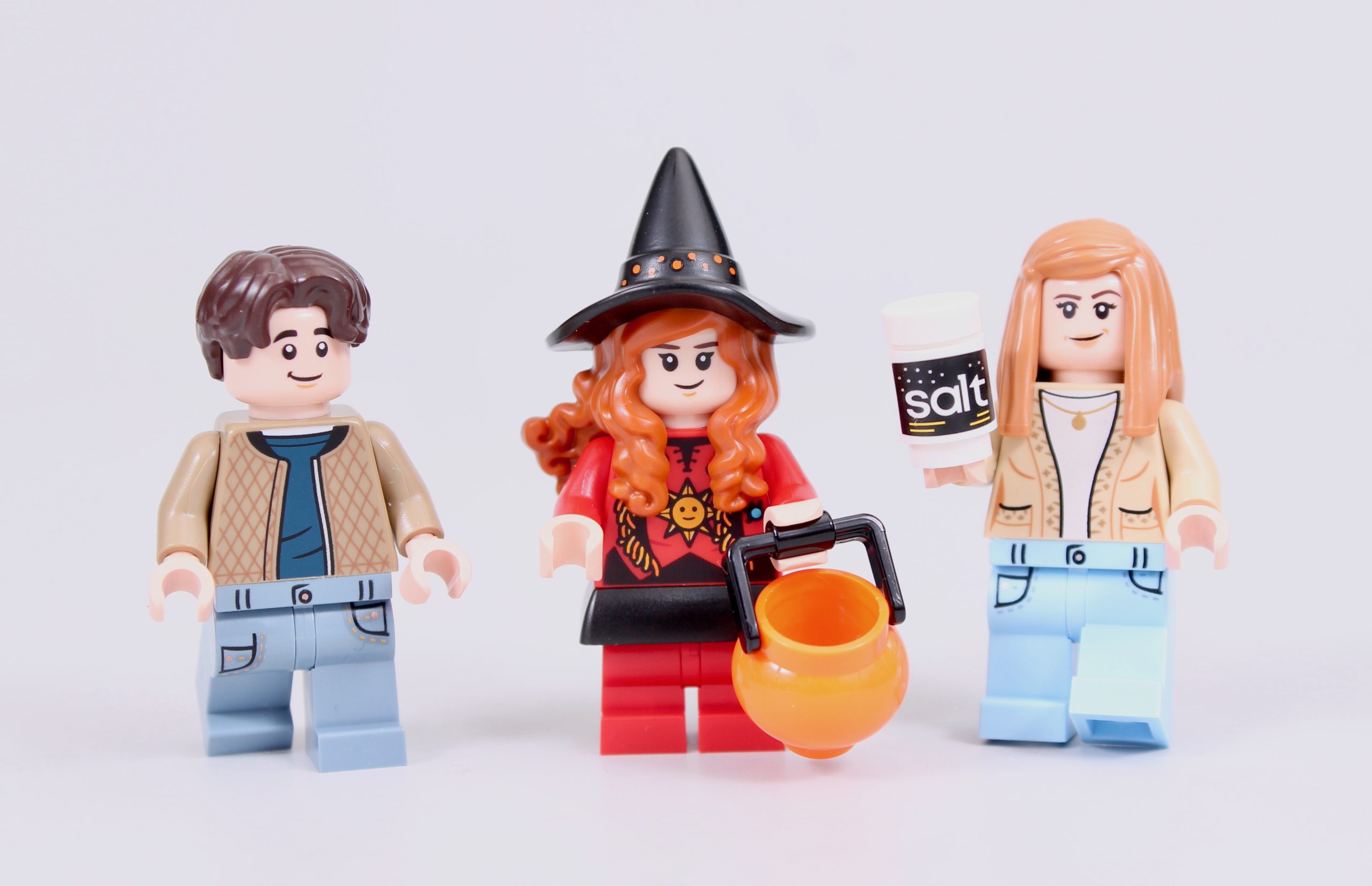 LEGO Ideas 21341 Disney Hocus Pocus The Sanderson Sisters Cottage review 48 scaled