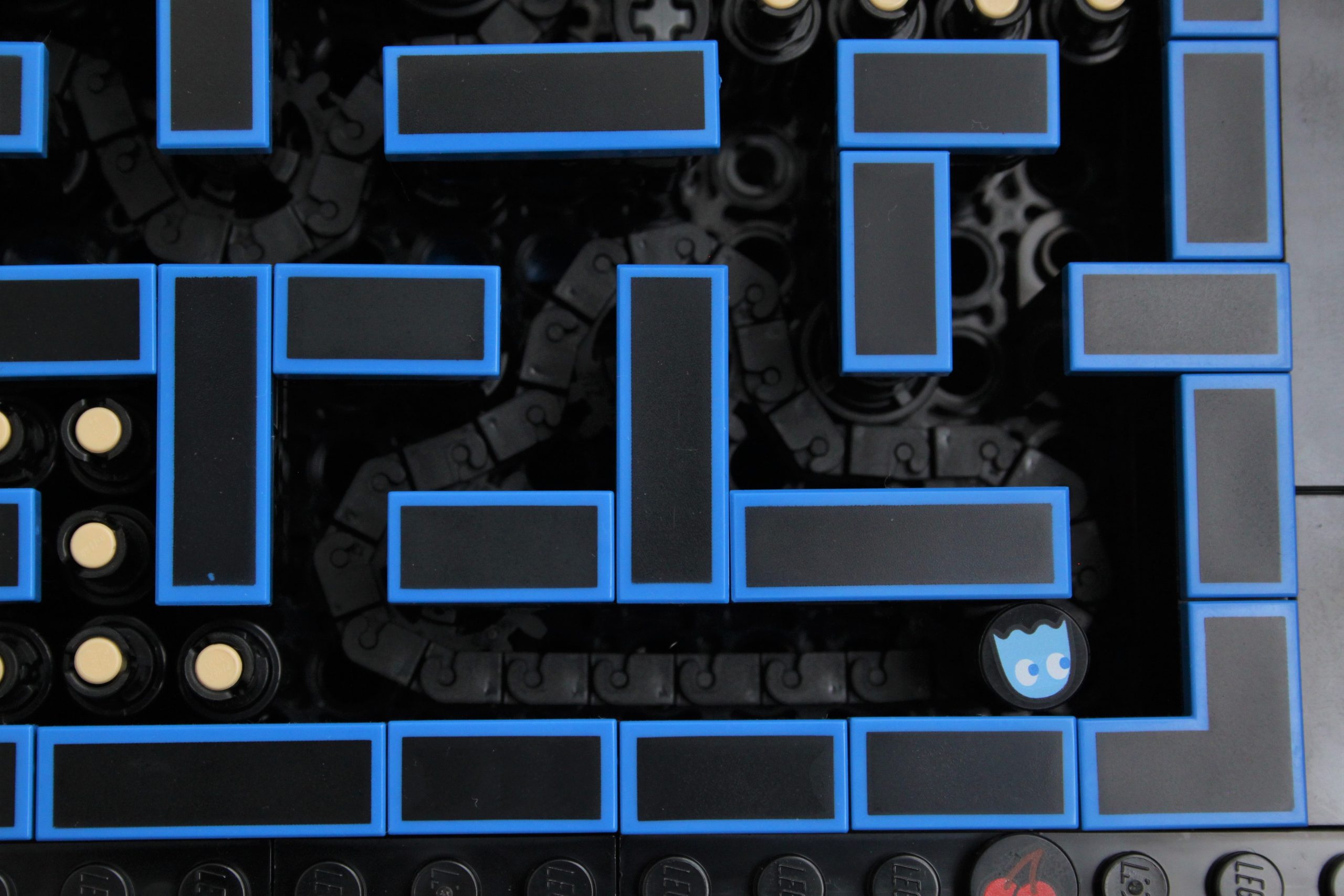 LEGO Icons 10323 PAC MAN Arcade review 19 scaled
