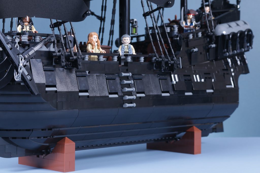 LEGO Icons 10365 Captain Jack Sparrows Pirate Ship review 13 1024x683