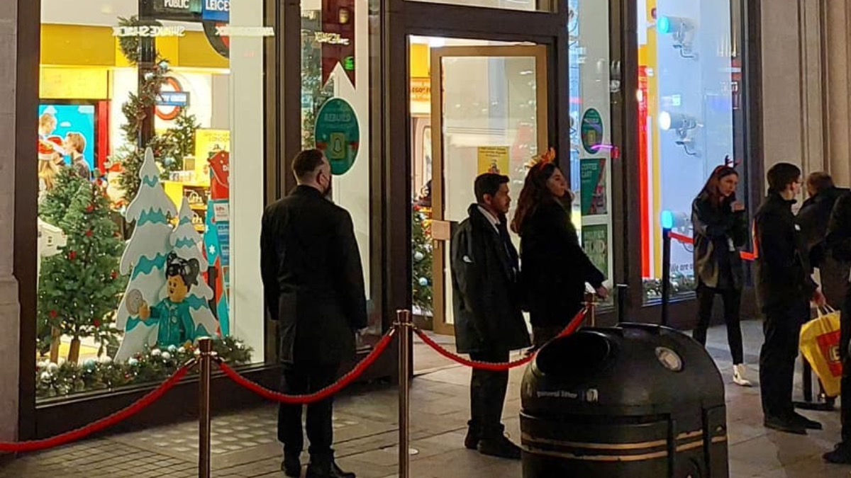 Meet the fans queuing 36 hours for LEGO Star Wars 75313 AT-AT’s midnight launch