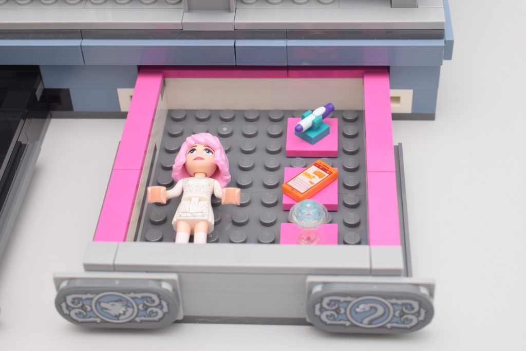 LEGO Wednesday 76781 Wednesday Enids Dorm Room review 14 1024x683