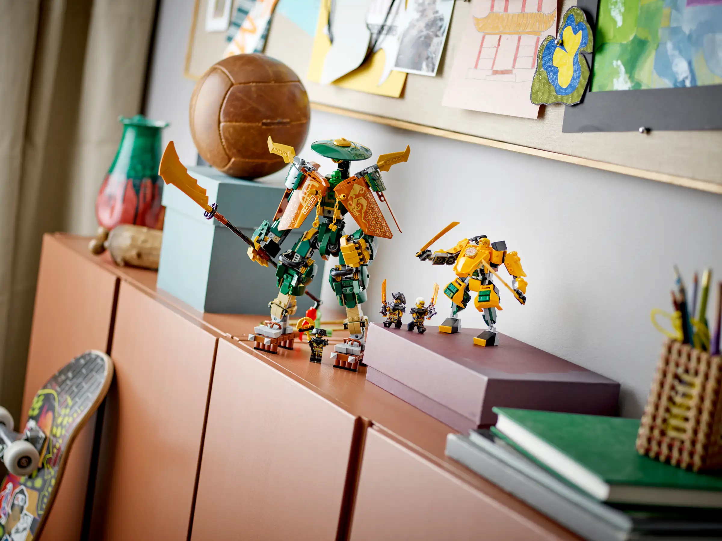 LEGO NINJAGO 71794 Lloyd and Arins Ninja Team Mechs 2