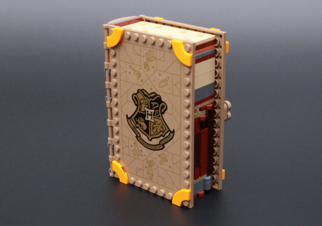 LEGO Harry Potter 76384 Hogwarts Moment Herbology Class review 12