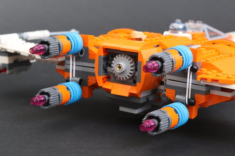 LEGO Star Wars 75273 Poe Dameron’s X wing Fighter review 20