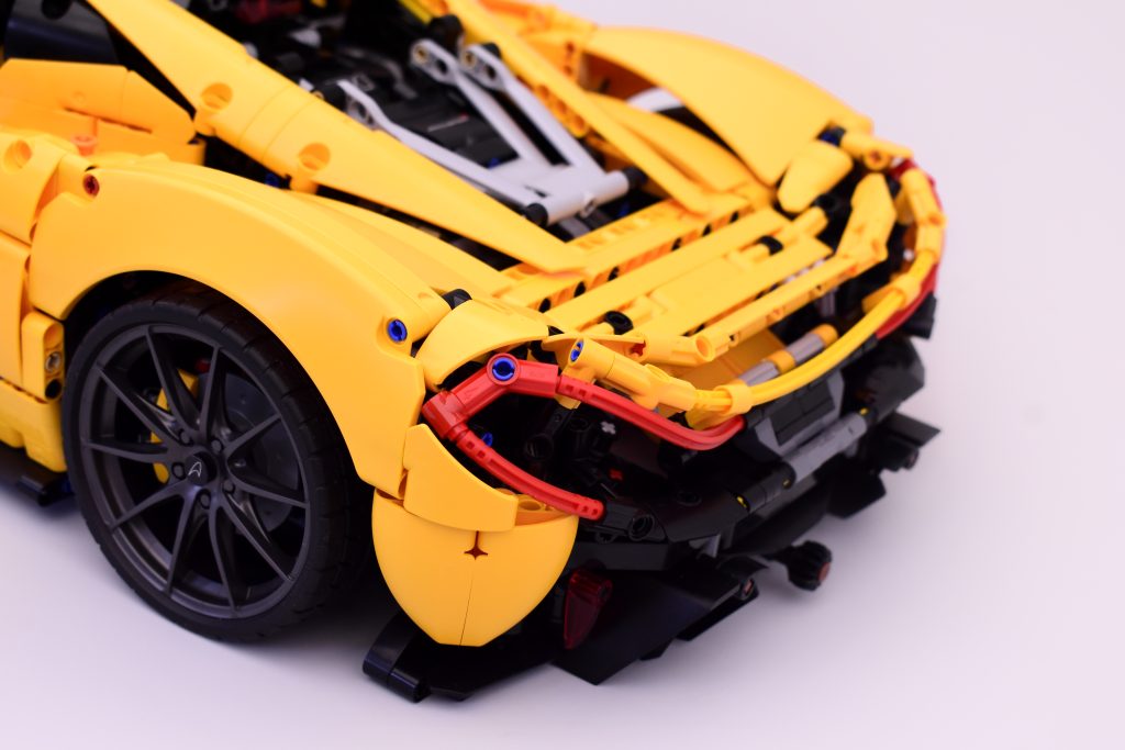 LEGO Technic 42172 McLaren P1 review 13 1024x683