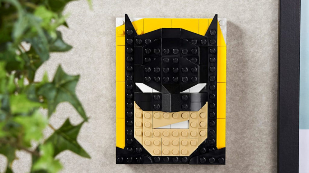 LEGO Brick Sketches 40386 Batman lifestyle resized featured 1024x576