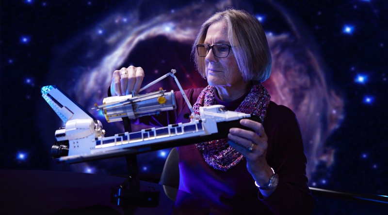 Learn the secrets behind LEGO 10283 NASA Space Shuttle Discovery with former NASA astronaut
